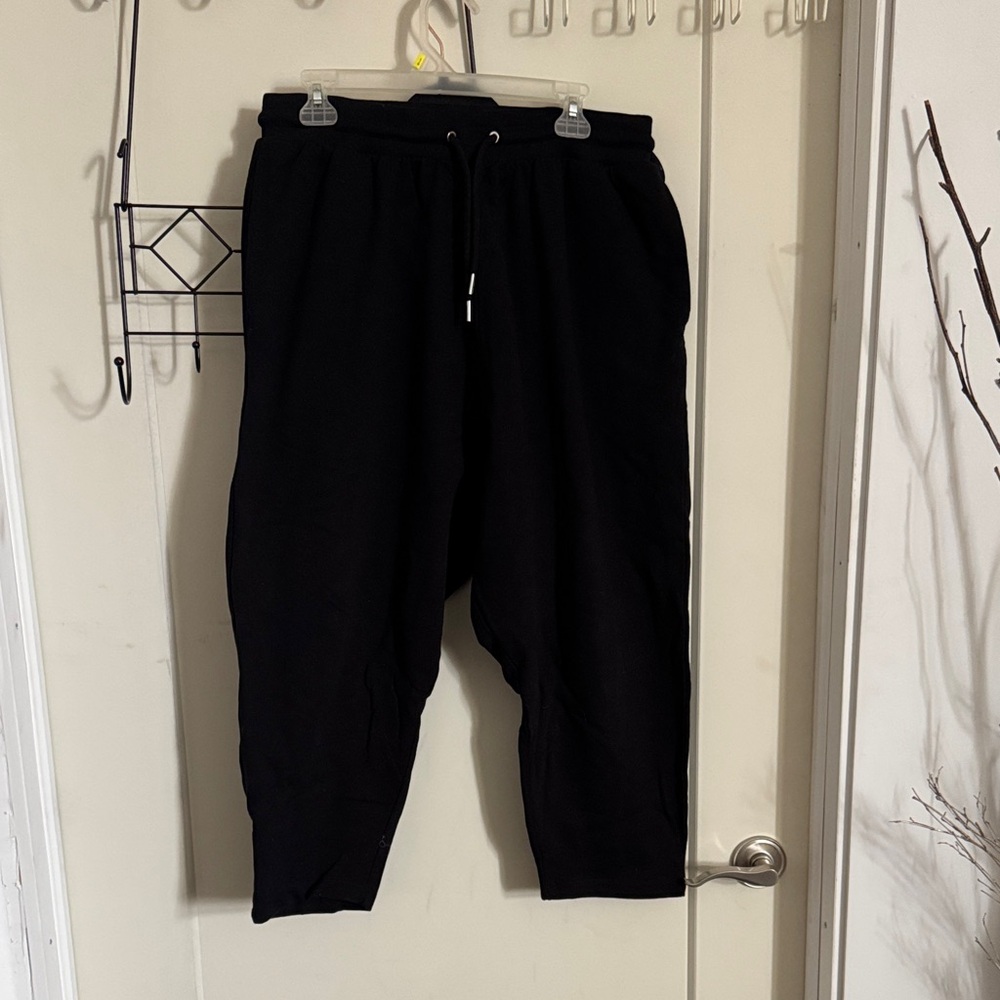Asos Design Black Drawstring Low Bottom Cropped Joggers M